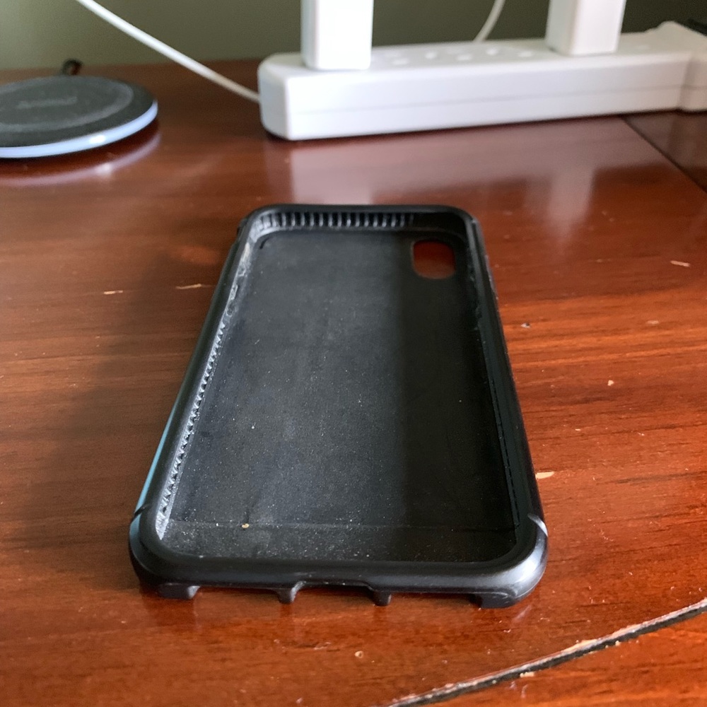 Tech21 iphone x or xs case in black